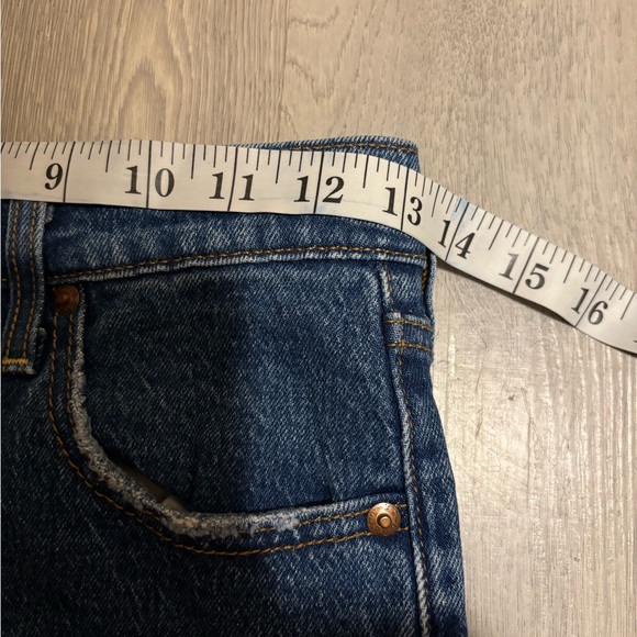 Levi’s Premium Ribcage Straight Ankle Women’s Jeans Size 26, Medium Wash - Picture 4 of 10